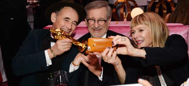 Mark Rylance, Steven Spielberg y Kate Capshaw
