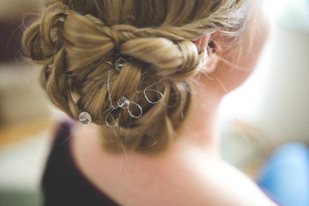 kaboompics.com_Bride's hair, styled with a hair ornament.