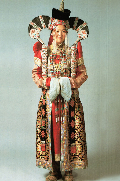 Halh married woman’s outfit. Mongolia, late 19th-early...