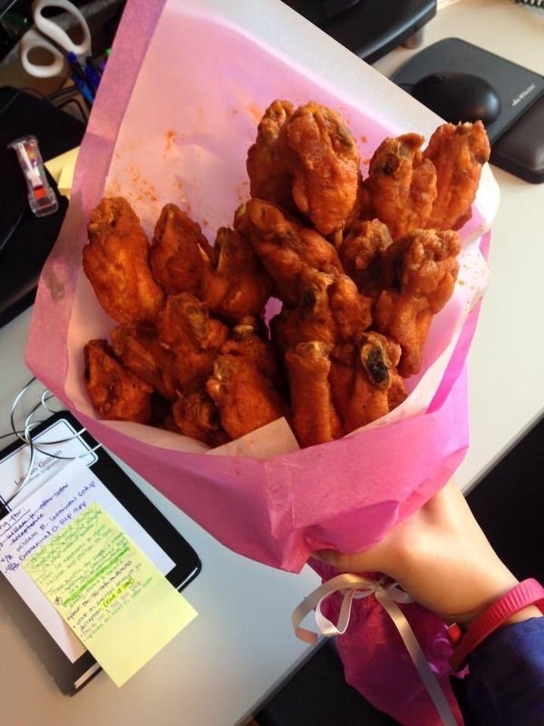 wings,bouquet,food,win,dating,Valentines day