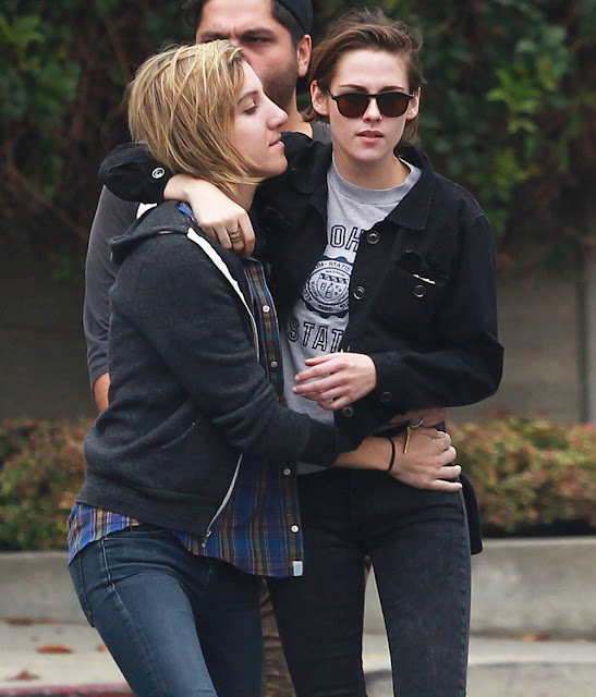 Kristen Stewart was spotted kissing another woman! Is she a lesbian?