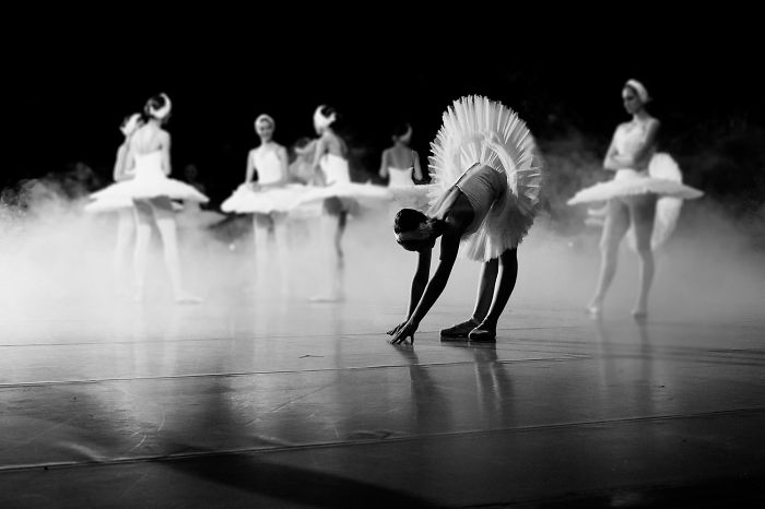 Russian Ballet Photographer Darian Volkova Shares Behind The Stage Life Of Dancers