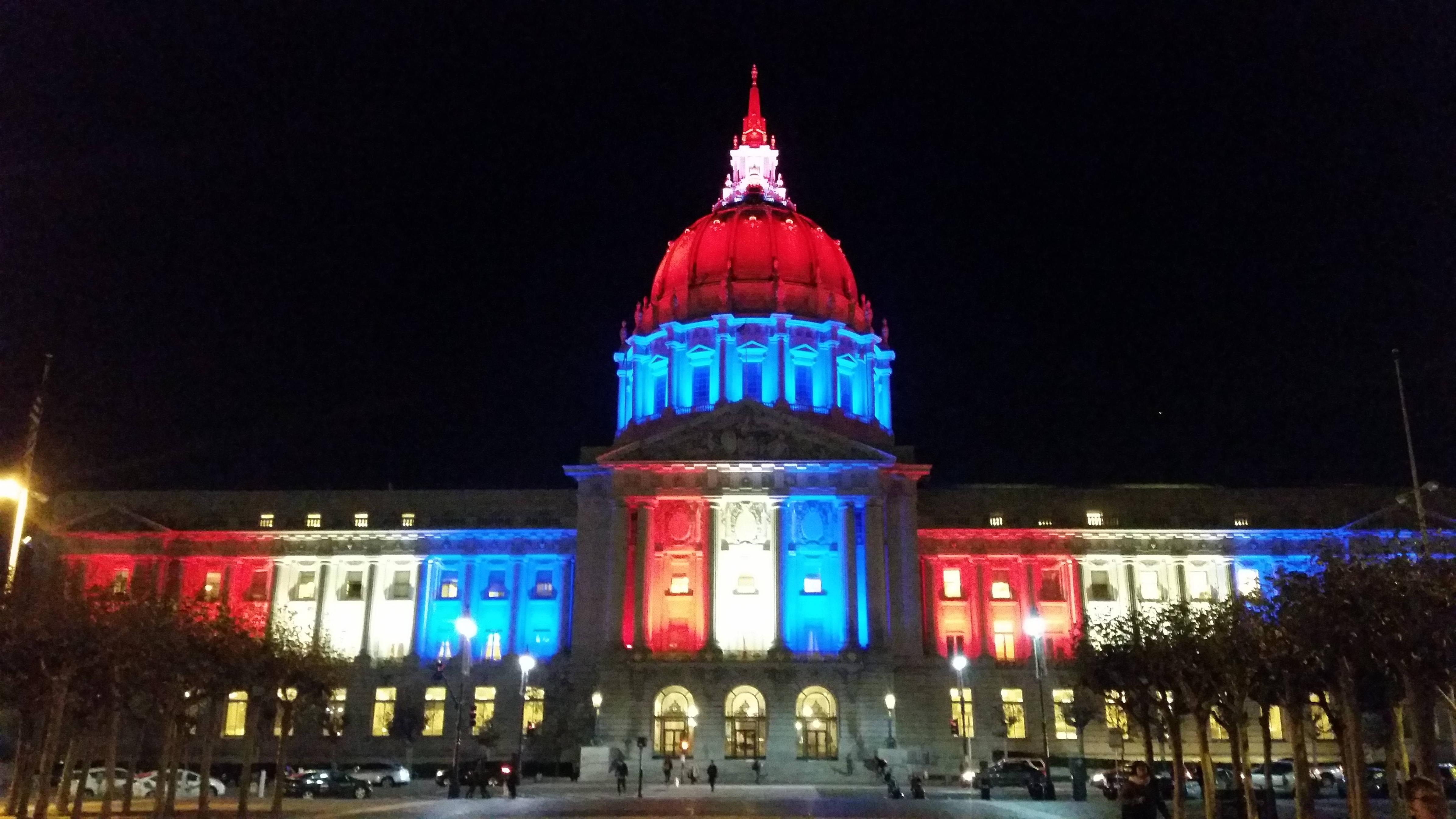 City Hall in San Franciso showing support to those in Paris, France