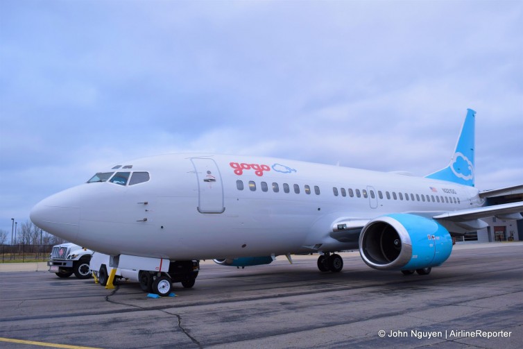 Gogo's testbed, a Boeing 737-500 (reg. no. N321GG) dubbed the "Jimmy Ray."