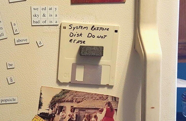 erased,FAIL,technology,floppy disk,classic