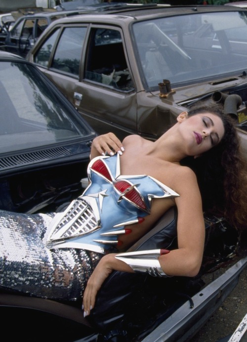 lelaid: Thierry Mugler “Cadillac Dress” by Julio Donoso, 1989