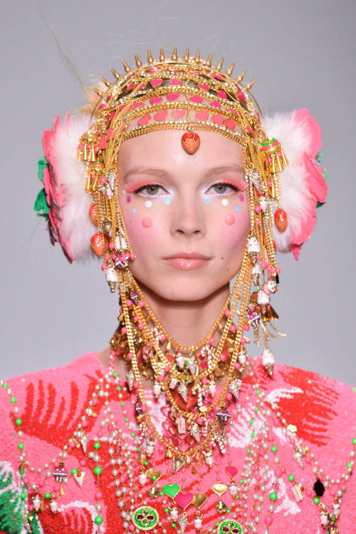 velvetrunway: Manish Arora F.W 2014 Posted by tiled