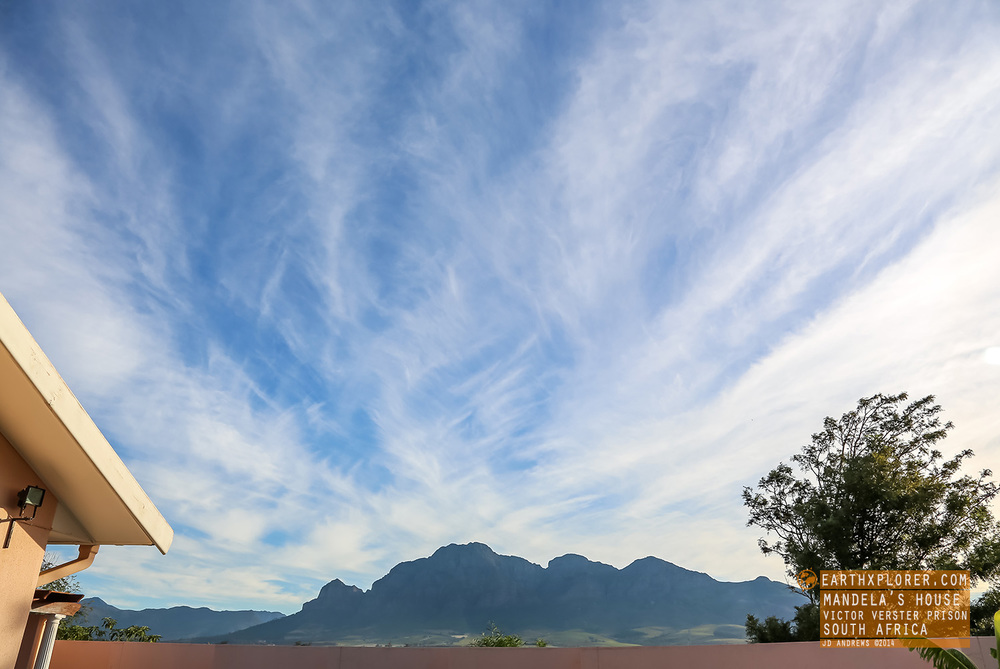 Mandela's inspirational view was The Sleeping Giant (the Simonsberg) Can you see the figure of a man lying on his back, from the left, his head, to his arms folded on his stomach, then feet.