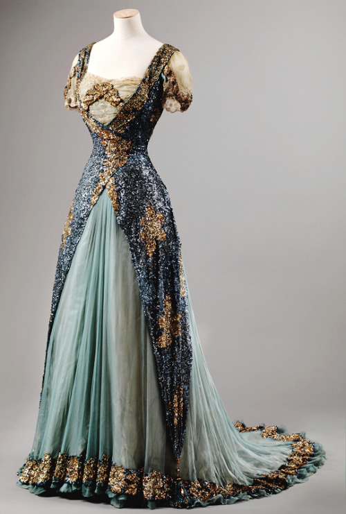 Gala Dress c. 1905 - 1910