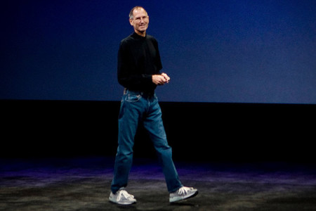 Steve-Jobs-Turtleneck-Jeans