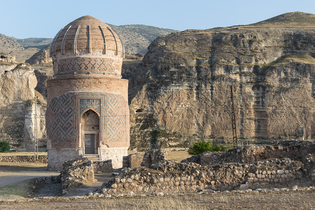 Hasankeyf: The Mausoleum of Zeynel Bey