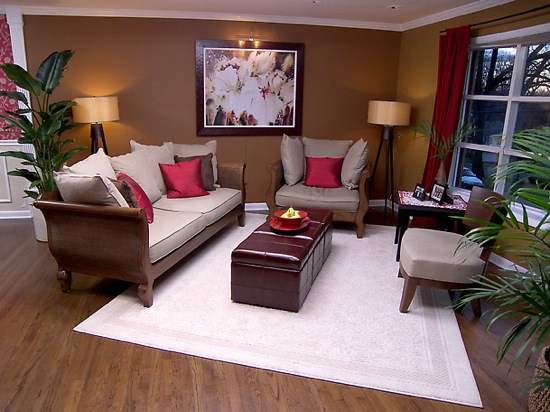 feng shui living room with storage bench