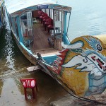 Embarcación típica del río Perfume en Hué