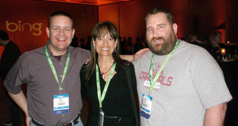 Dana Lookadoo, center, at an SMX Conference flanked by Mat Siltala (right) and Matt McGee. Picture courtesy Mat Siltala.