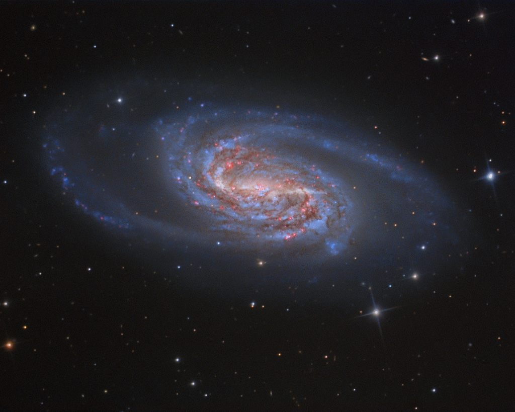 Galaxia Espiral Barrida NGC 2903