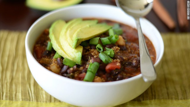 Nutritional superstar quinoa has a starring role in this black bean and quinoa chili recipe, alongside diced tomatoes, herbs and spices. 