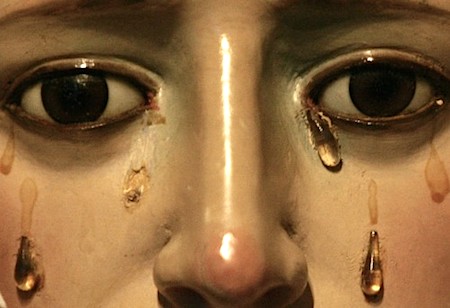 lagrimas de oleo Estátua da Virgem Maria chora lágrimas de óleo em Israel