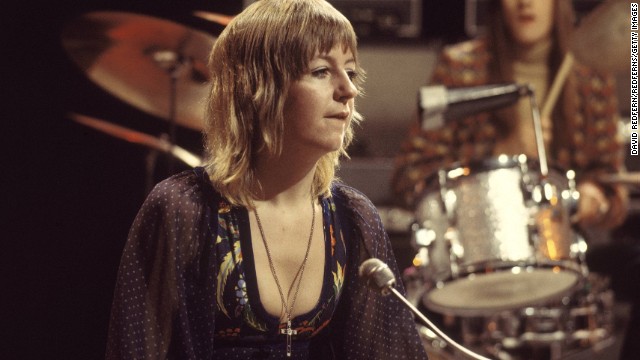 Christine McVie performs on stage with Fleetwood Mac in 1971.
