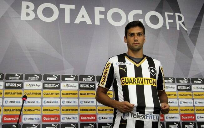 Camisa do Botafogo já teve o patrocinio da Telexfree, empresa investigada por pirâmide financeira