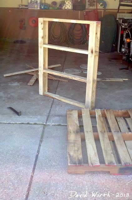 break wood pallet for boards, cooler stand, project from pallet wood