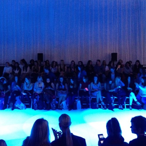 RUNWAY | Waiting for the first runway show to start at Fashion...