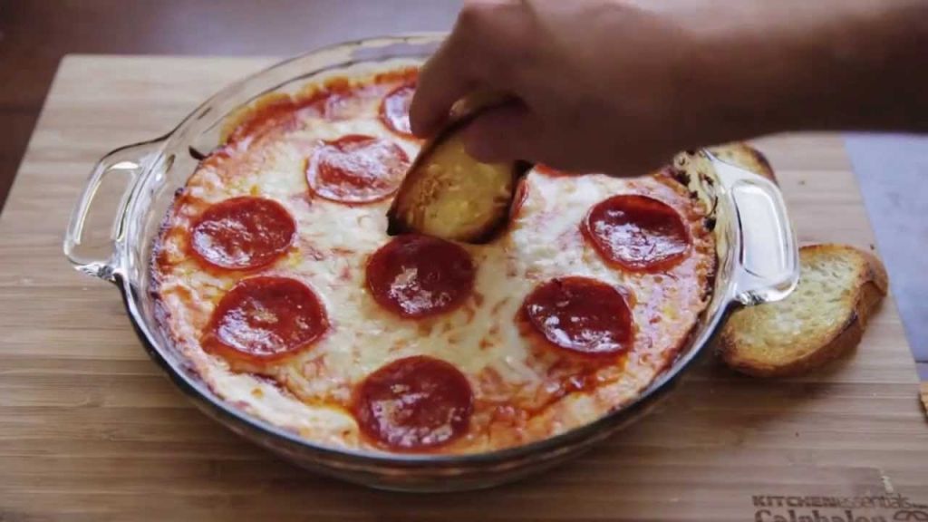 Here's how to make ~PIZZA DIP~