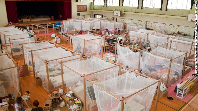 Following the 1995 earthquake in Kobe, Japan, Ban developed a paper partition system to give displaced people a degree of privacy in their temporary accommodation. Ban created the partitions above following the 2011 earthquake and tsunami in Fukushima. 