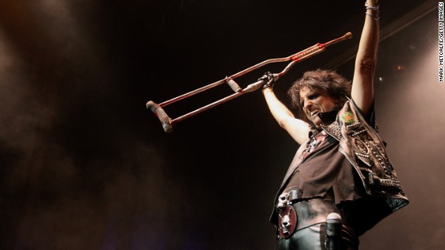 Singer Alice Cooper always believed in Christ but wouldn't have considered himself a Christian before giving up his rock-star lifestyle, he told the Huffington Post. 
