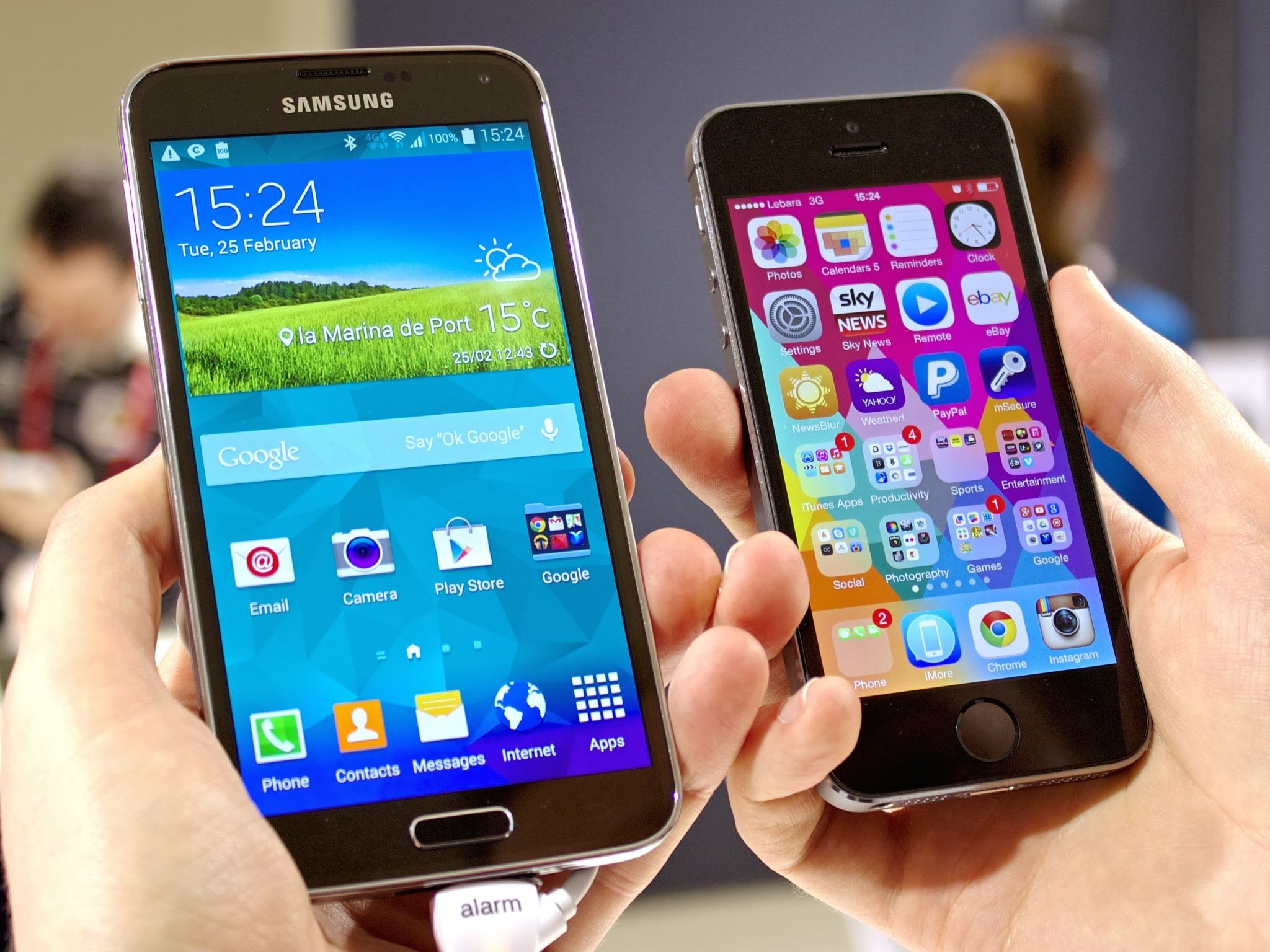 Samsung Galaxy S5 and Apple iPhone 5s