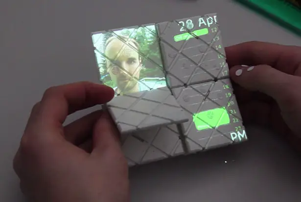 Paddle Shapeshifting Smartphone Inspired by Rubik's Puzzle