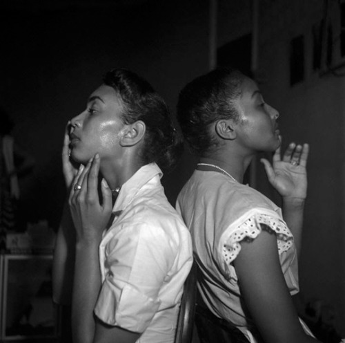 Models backstage before a fashion show in Harlem, 1950. Photos...