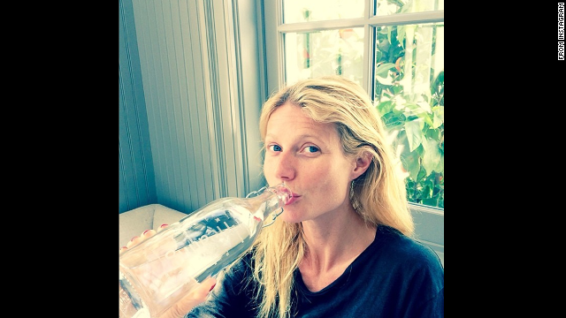 Gwyneth Paltrow also posted a picture of herself sans makeup on her Instagram account in March 2014. 