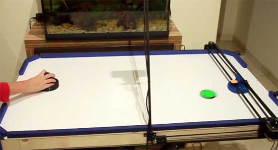 Robot Air Hockey con piezas de impresora 3D