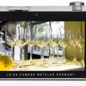 Leica-T-type-701-mirrorless-camera-LCD-screen