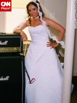 At her wedding in 2009, Osegueda was at her lowest weight of 125 pounds.
