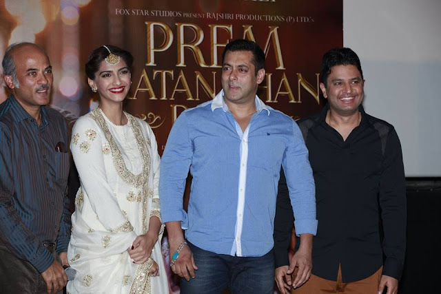 Salman & Sonam at Prem Ratan Dhan Payo trailer launch photos