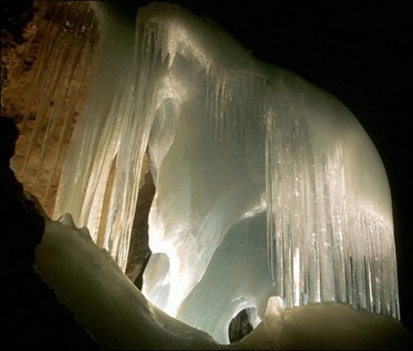Eisriesenwelt الجليد الأكثر روعة العالم CGA%20%2BD%2CJ_thumb%5B3%5D.jpg?imgmax=800