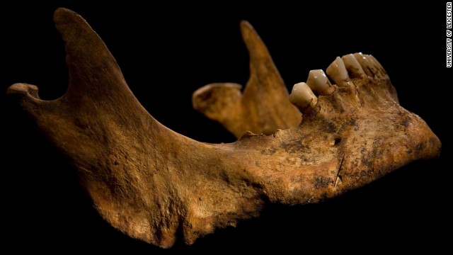 The lower jaw shows a cut mark caused by a knife or dagger. The archaeologists say the wounds to Richard's head could have been what killed him and suggest he may have lost his helmet during his last battle. 