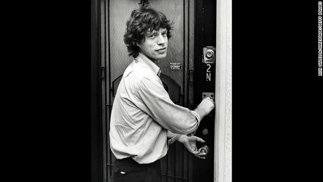 After attending a Jimmy Cliff show in 1981, Mick Jagger returns to his New York apartment.