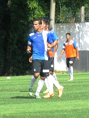 Leandro Damião treino Santos (Foto: Lincoln Chaves)