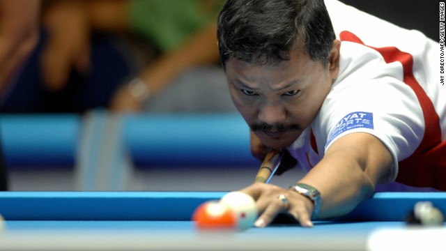 In the 1980s, when Efren Reyes left the Philippines to hustle pool in the States, legend has it he was making $80,000 a week,<a href='http://ift.tt/1blwYBD' target='_blank'> according to ESPN Magazine</a>. Reyes is seen here at the Araneta Coliseum, Quezon City, in suburban Manila in 2007.