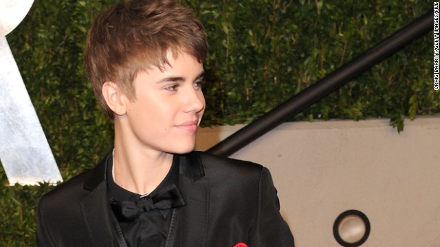 Without a doubt, Justin Bieber's popularity was boosted by his lush, eyelash-grazing bangs -- the kind that were soon found swooped across the foreheads of adolescent boys in nearly every middle school in America around 2010. But <a href='http://ift.tt/1kCwfkA' target='_blank'>in February 2011, Bieber practically</a> broke the Internet when he revealed a shorter, spikier and -- to him at least -- "more mature" 'do.