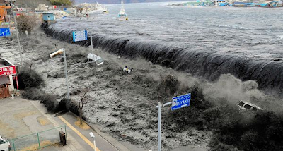 .+Tsunami 10 Bencana Alam Paling Mengerikan dan Sangat Menakutkan di Dunia
