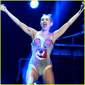 Miley Cyrus Returning to MTV VMAs After Controvery Last Year