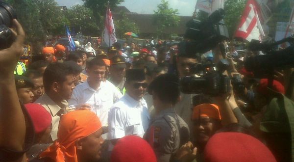 Azan Berkumandang, Prabowo Hentikan Orasi Politiknya