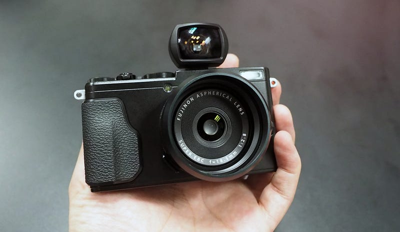 Fujifilm's X70 Is the Palm-Sized, Retro-Styled Camera We've Been Waiting For