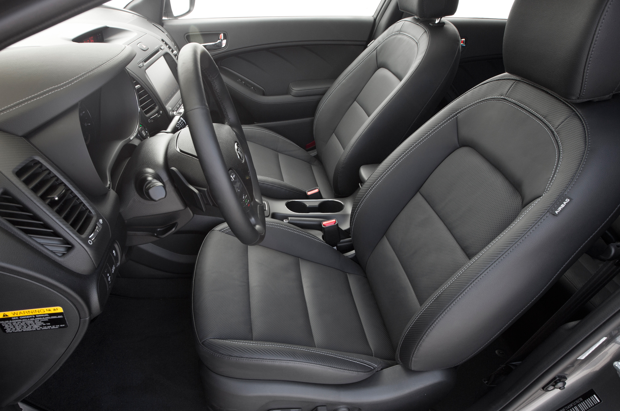 2015-Kia-Forte5-SX-T-GDI-front-interior-seats