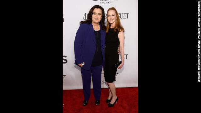  Rosie O'Donnell and Michelle Rounds 