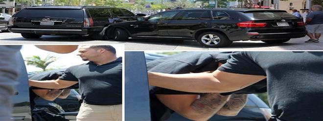 حادث سيارة للنجم Justin Bieber اثناء هروبه من عدسات المصورين 