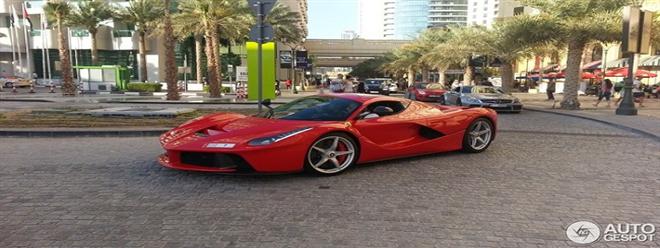 بالصور:الظهور الأول لأول سيارة لافيرارى خليجية فى شوارع دبى 